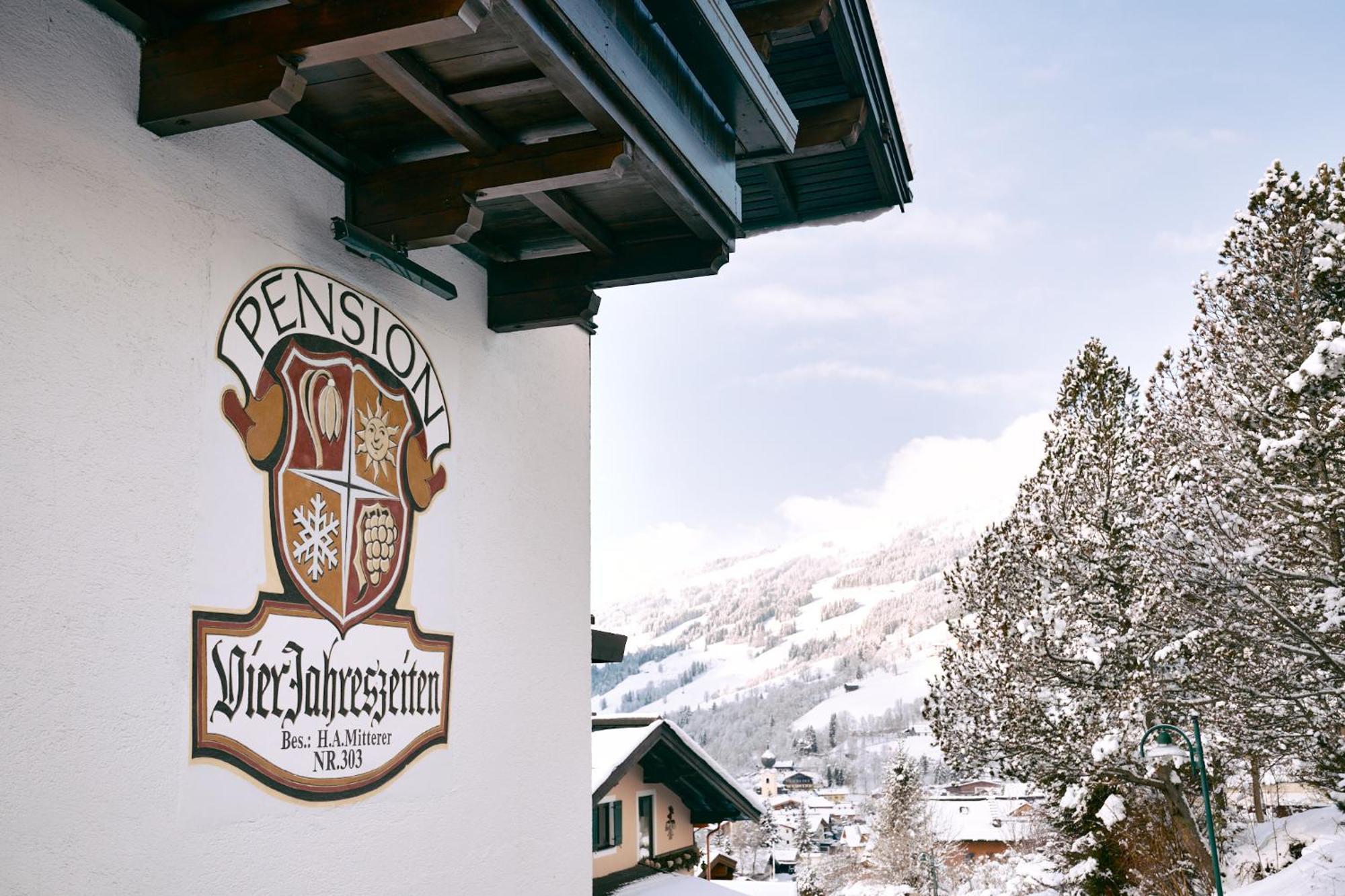 Pension Vier Jahreszeiten Saalbach Exterior foto